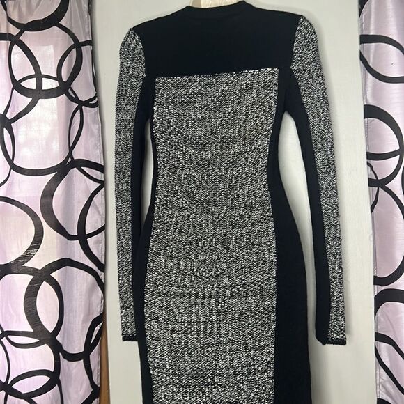 Gianni Bini Long sleeved Sweater Dress Small - Picture 8 of 11